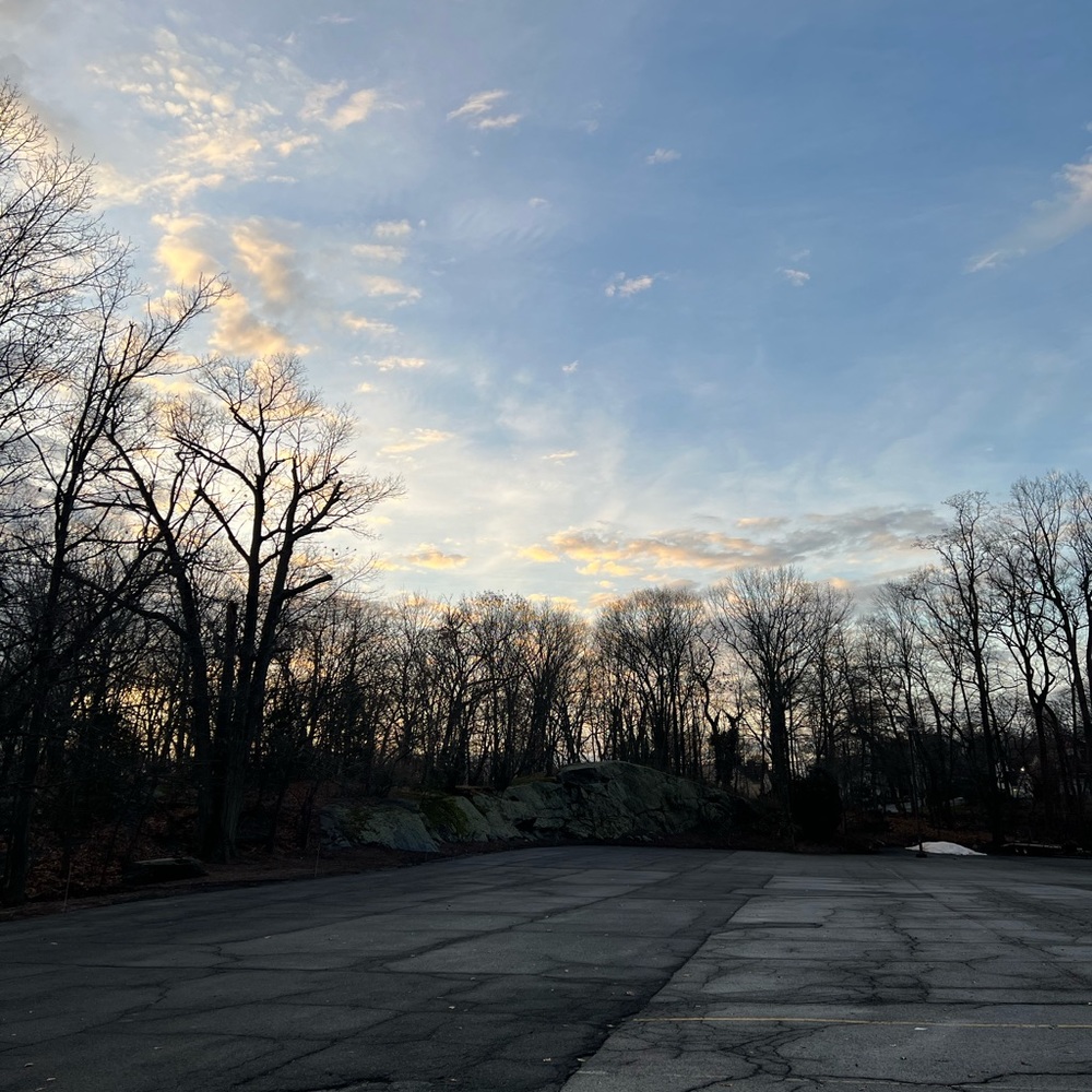 Meet your Posher, Leslie